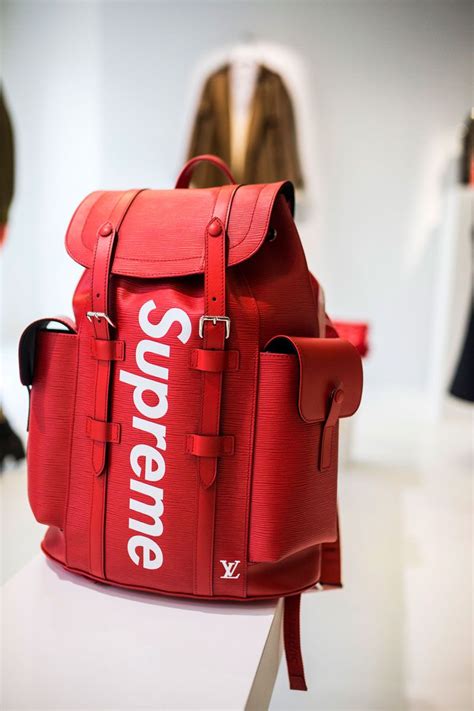 sneakers louis vuitton x supreme|louis vuitton x supreme cartera.